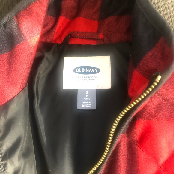 Small plaid checker vest- old navy - Picture 2 of 2